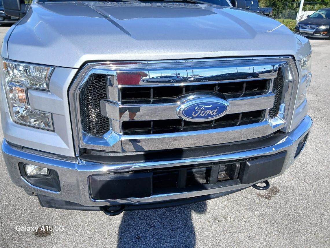 2017 Ford F150 SuperCrew Cab XLT Pickup 4D 5 1/2 ft
