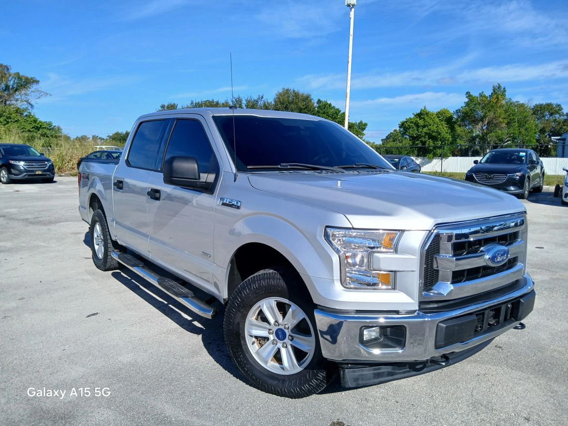 2017 Ford F150 SuperCrew Cab XLT Pickup 4D 5 1/2 ft