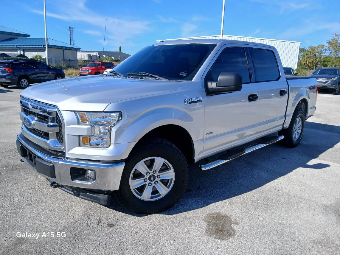 2017 Ford F150 SuperCrew Cab XLT Pickup 4D 5 1/2 ft