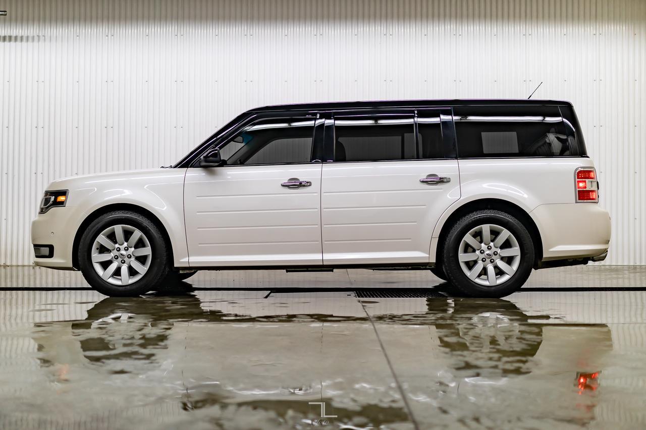 2017 Ford Flex Limited Leather Roof Nav BCam Red Deer AB