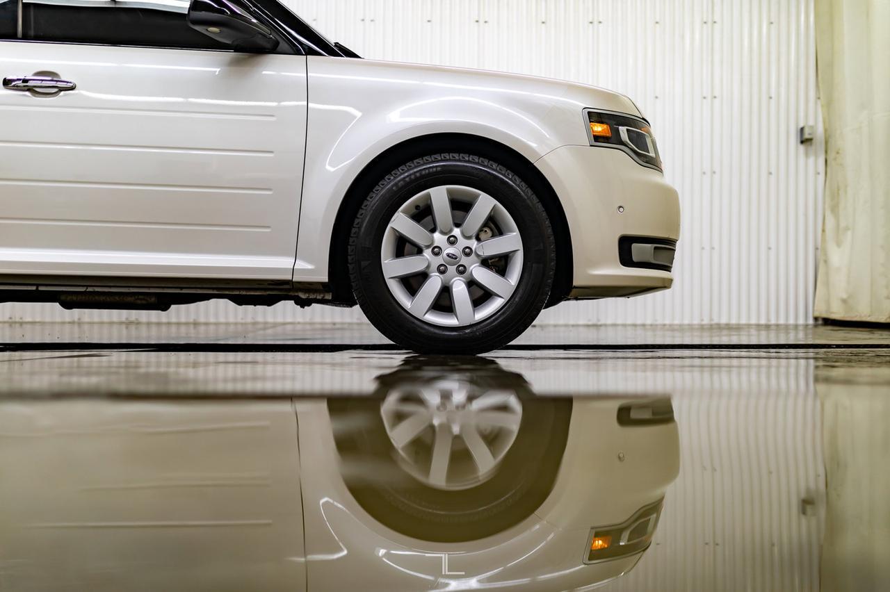 2017 Ford Flex Limited Leather Roof Nav BCam Red Deer AB