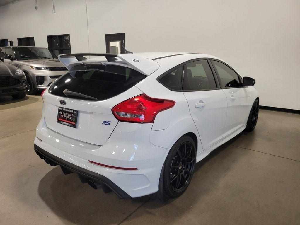 2017 Ford Focus RS photo 2