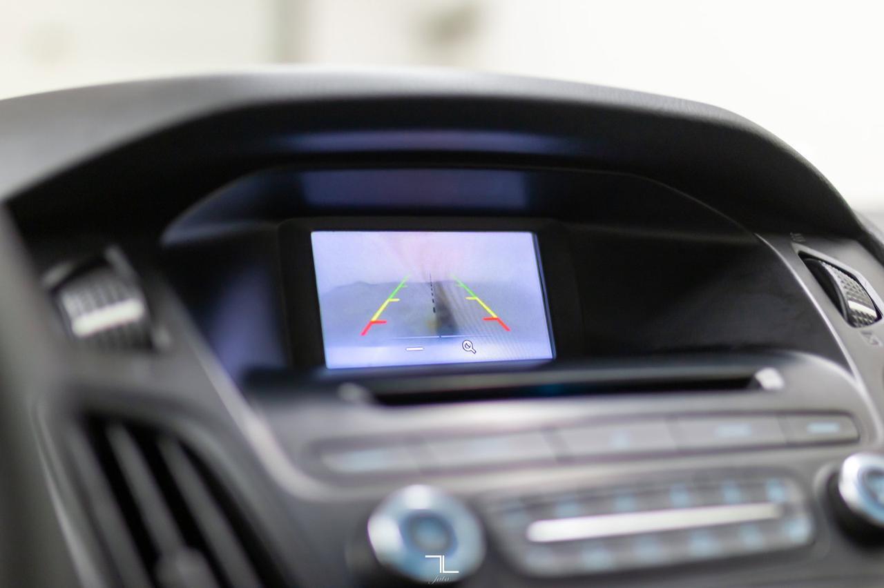 2017 Ford Focus SE BCam Red Deer AB