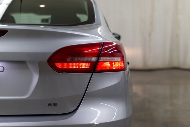 2017 Ford Focus SE BCam Red Deer AB