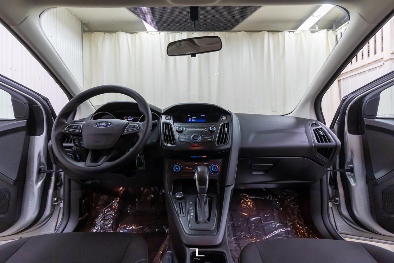 2017 Ford Focus SE BCam Red Deer AB
