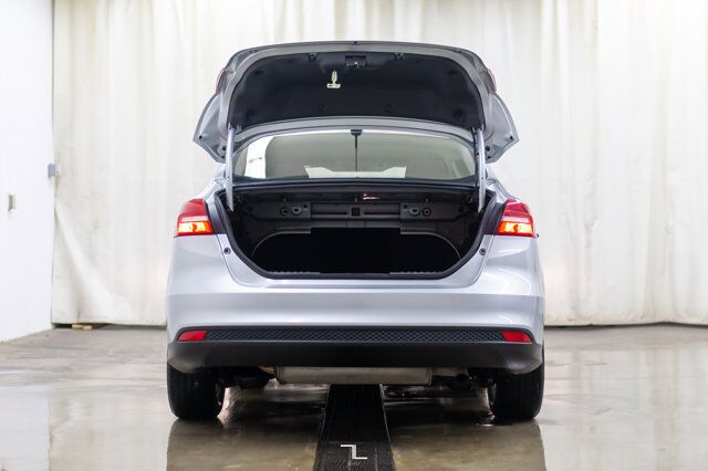 2017 Ford Focus SE BCam Red Deer AB