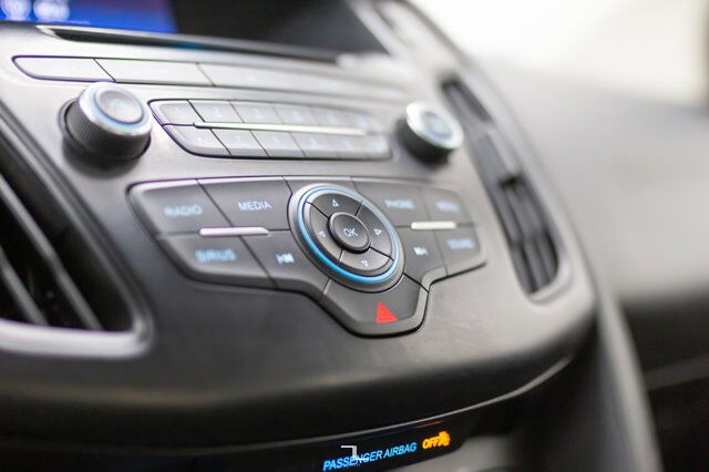 2017 Ford Focus SE BCam Red Deer AB