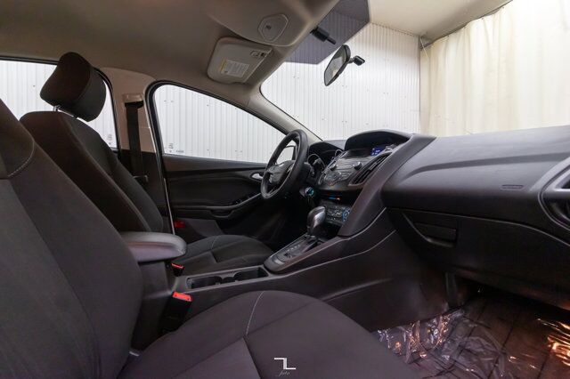 2017 Ford Focus SE BCam Red Deer AB