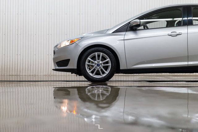 2017 Ford Focus SE BCam Red Deer AB