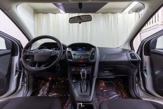 2017 Ford Focus SE BCam Red Deer AB