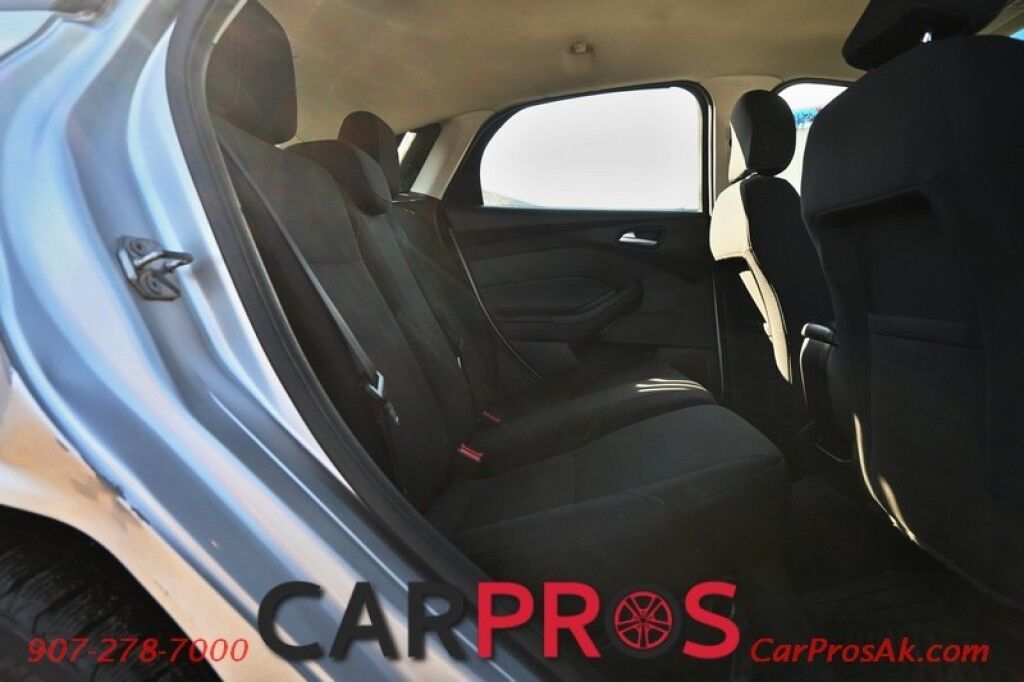 2017 Ford Focus SE Hatchback - Remote Start - Automatic - Back Up Camera - Microsoft Sync - Bluetooth - Keyless Entry - Cruise Control - Air Conditioning - Block Heater - 38 MPG Anchorage AK