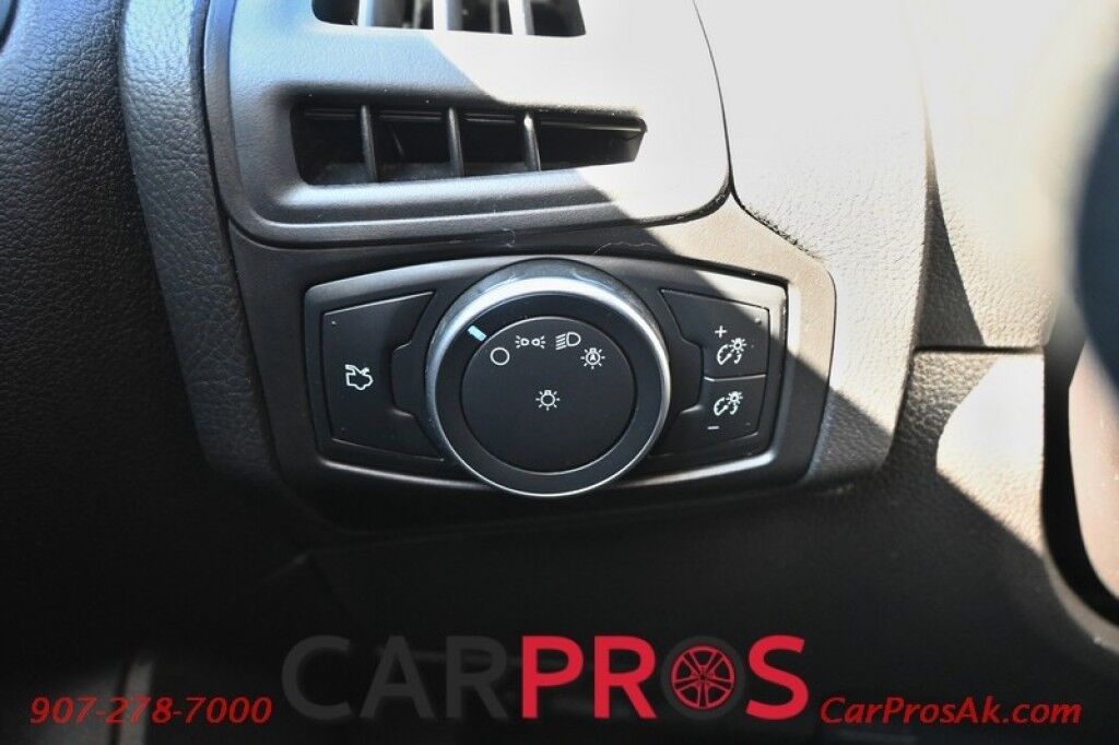 2017 Ford Focus SE Hatchback - Remote Start - Automatic - Back Up Camera - Microsoft Sync - Bluetooth - Keyless Entry - Cruise Control - Air Conditioning - Block Heater - 38 MPG Anchorage AK