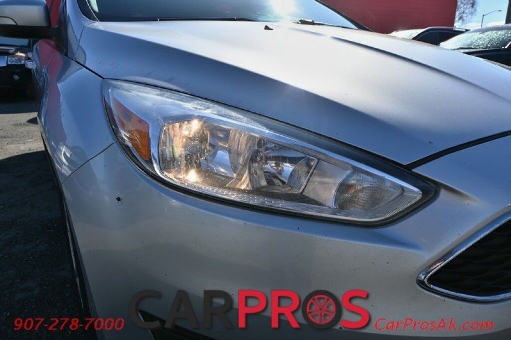 2017 Ford Focus SE Hatchback - Remote Start - Automatic - Back Up Camera - Microsoft Sync - Bluetooth - Keyless Entry - Cruise Control - Air Conditioning - Block Heater - 38 MPG Anchorage AK
