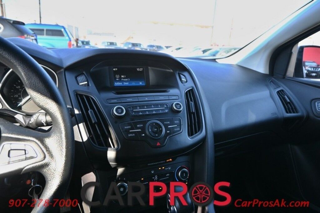 2017 Ford Focus SE Hatchback - Remote Start - Automatic - Back Up Camera - Microsoft Sync - Bluetooth - Keyless Entry - Cruise Control - Air Conditioning - Block Heater - 38 MPG Anchorage AK