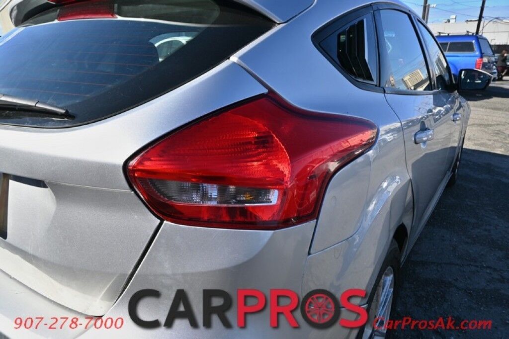 2017 Ford Focus SE Hatchback - Remote Start - Automatic - Back Up Camera - Microsoft Sync - Bluetooth - Keyless Entry - Cruise Control - Air Conditioning - Block Heater - 38 MPG Anchorage AK