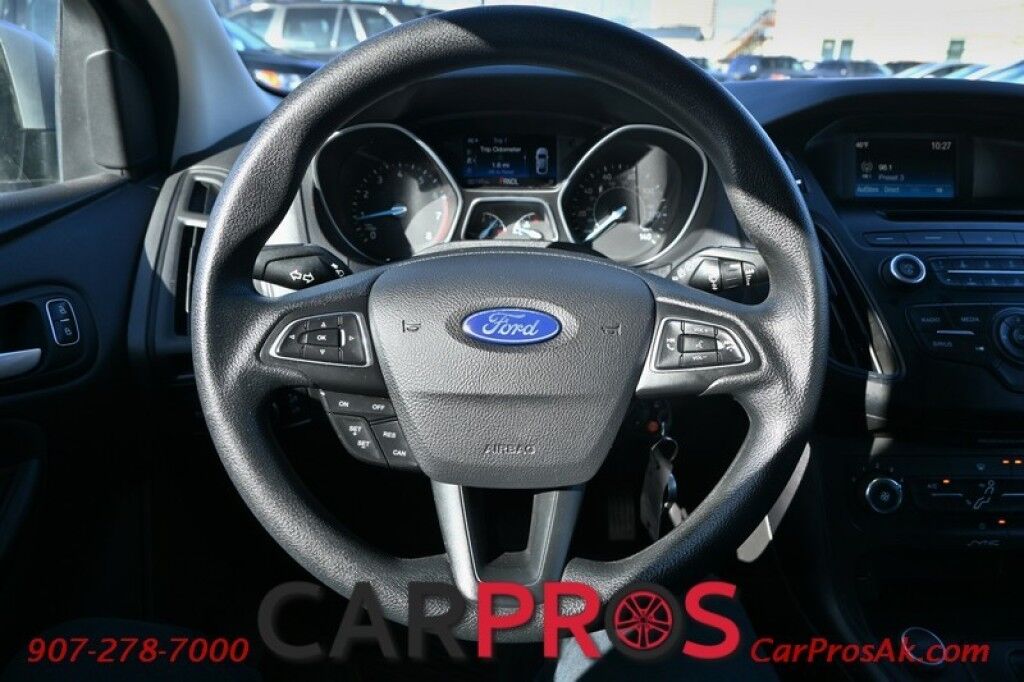 2017 Ford Focus SE Hatchback - Remote Start - Automatic - Back Up Camera - Microsoft Sync - Bluetooth - Keyless Entry - Cruise Control - Air Conditioning - Block Heater - 38 MPG Anchorage AK