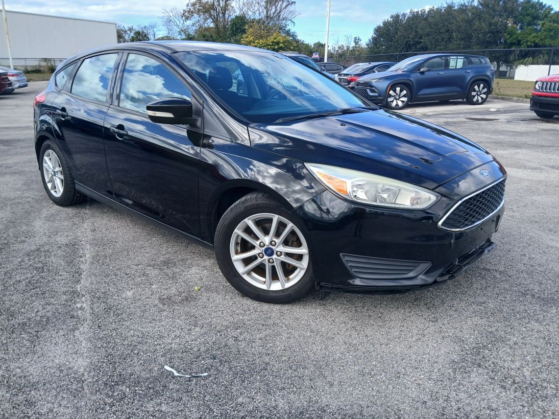 2017 Ford Focus SE Hatchback 4D