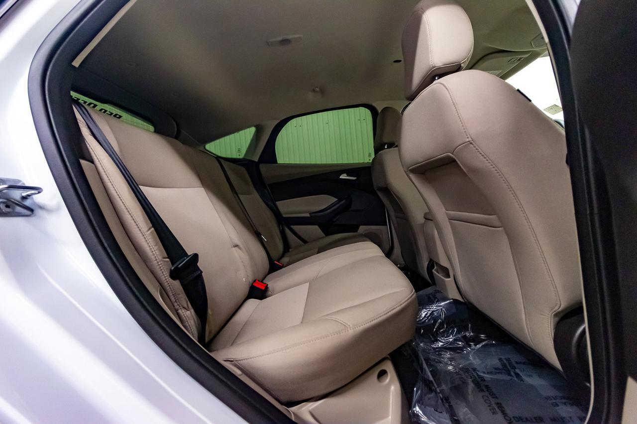 2017 Ford Focus SE Hatchback BCam Red Deer AB