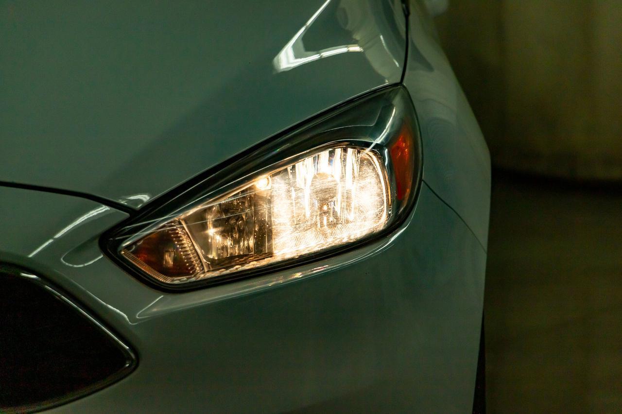 2017 Ford Focus SE Hatchback BCam Red Deer AB