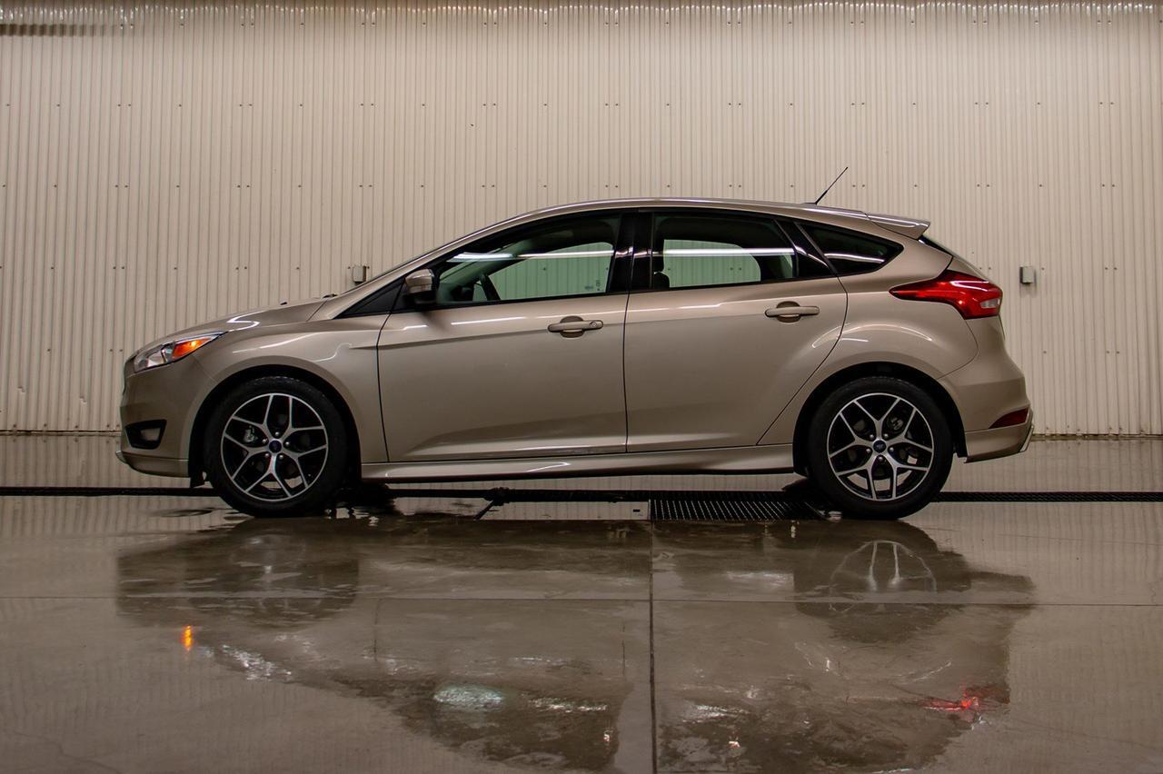 2017 Ford Focus SE Hatchback Red Deer AB