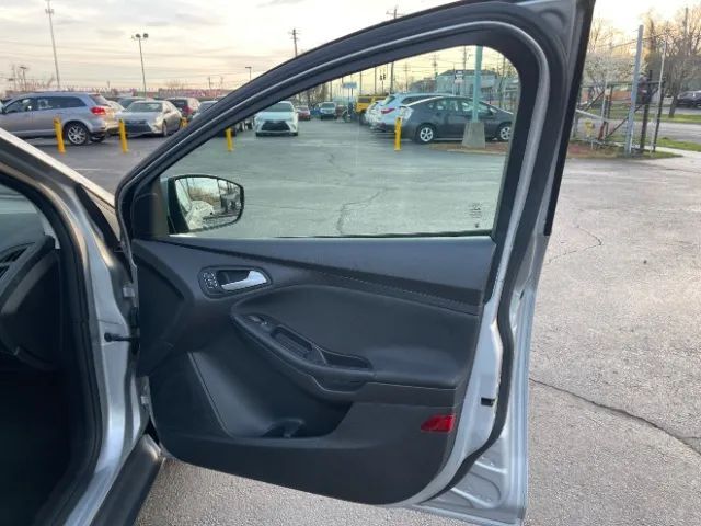 2017 Ford Focus SE Sedan 4D Cincinnati OH