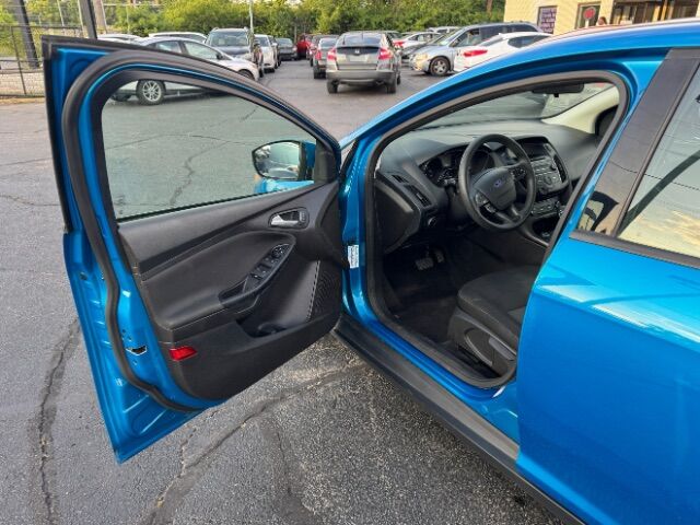 2017 Ford Focus SE Sedan Cincinnati OH