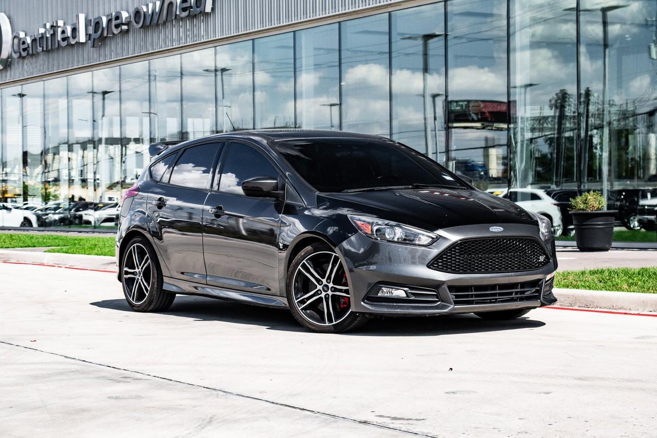 2017 Ford Focus ST  Selma TX