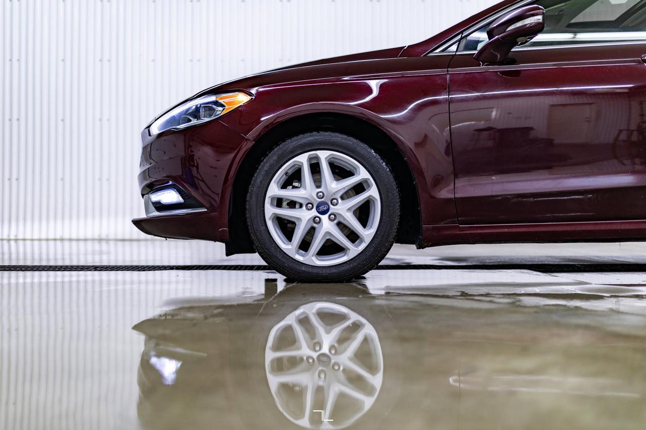 2017 Ford Fusion AWD Titanium Leather Roof Nav BCam Red Deer AB