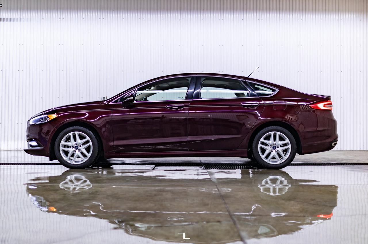 2017 Ford Fusion AWD Titanium Leather Roof Nav BCam Red Deer AB
