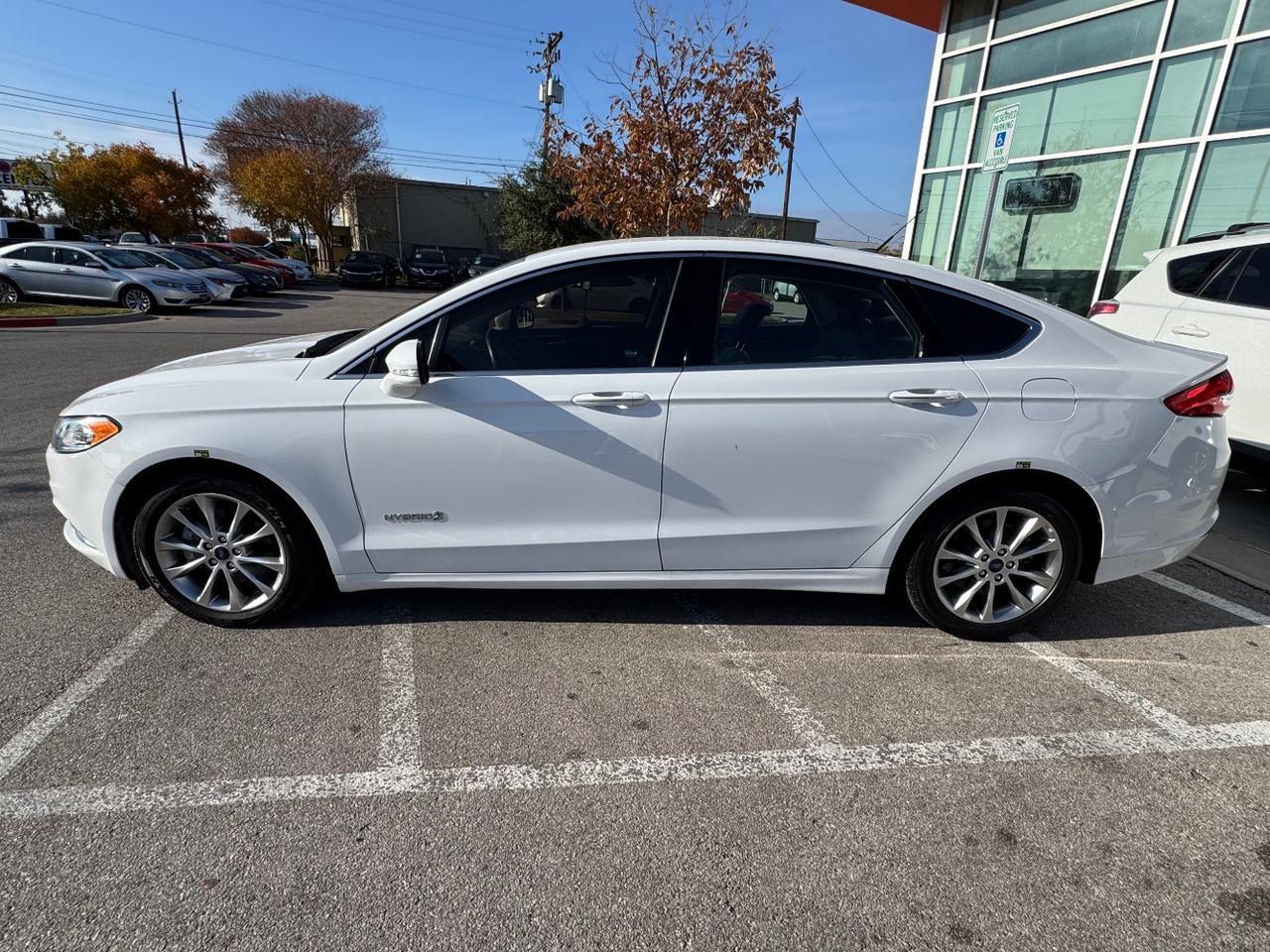 2017 Ford Fusion Hybrid SE