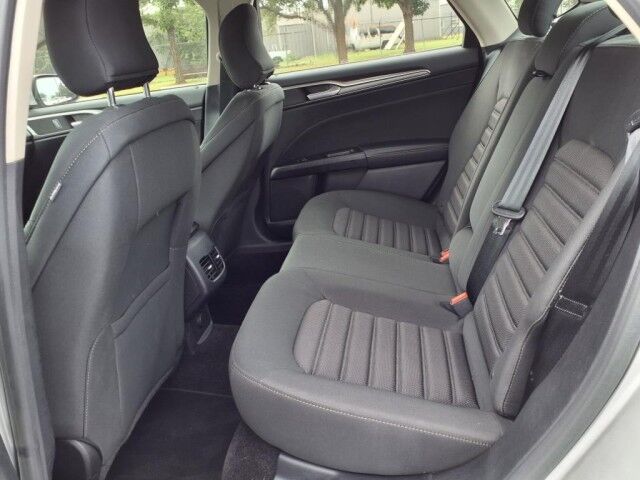 2017 Ford Fusion SE  TX