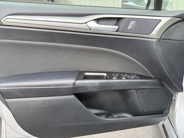 2017 Ford Fusion SE  TX