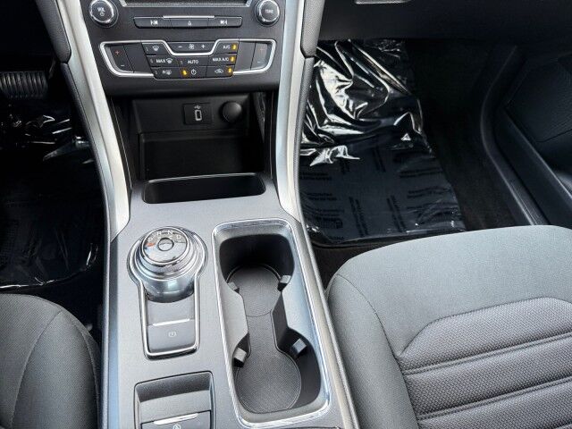 2017 Ford Fusion SE  TX