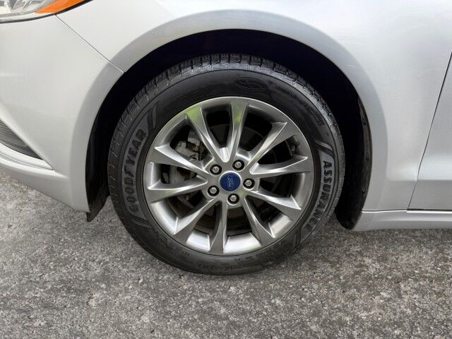 2017 Ford Fusion SE  TX
