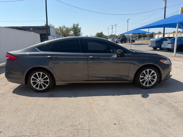2017 Ford Fusion SE Gainesville TX