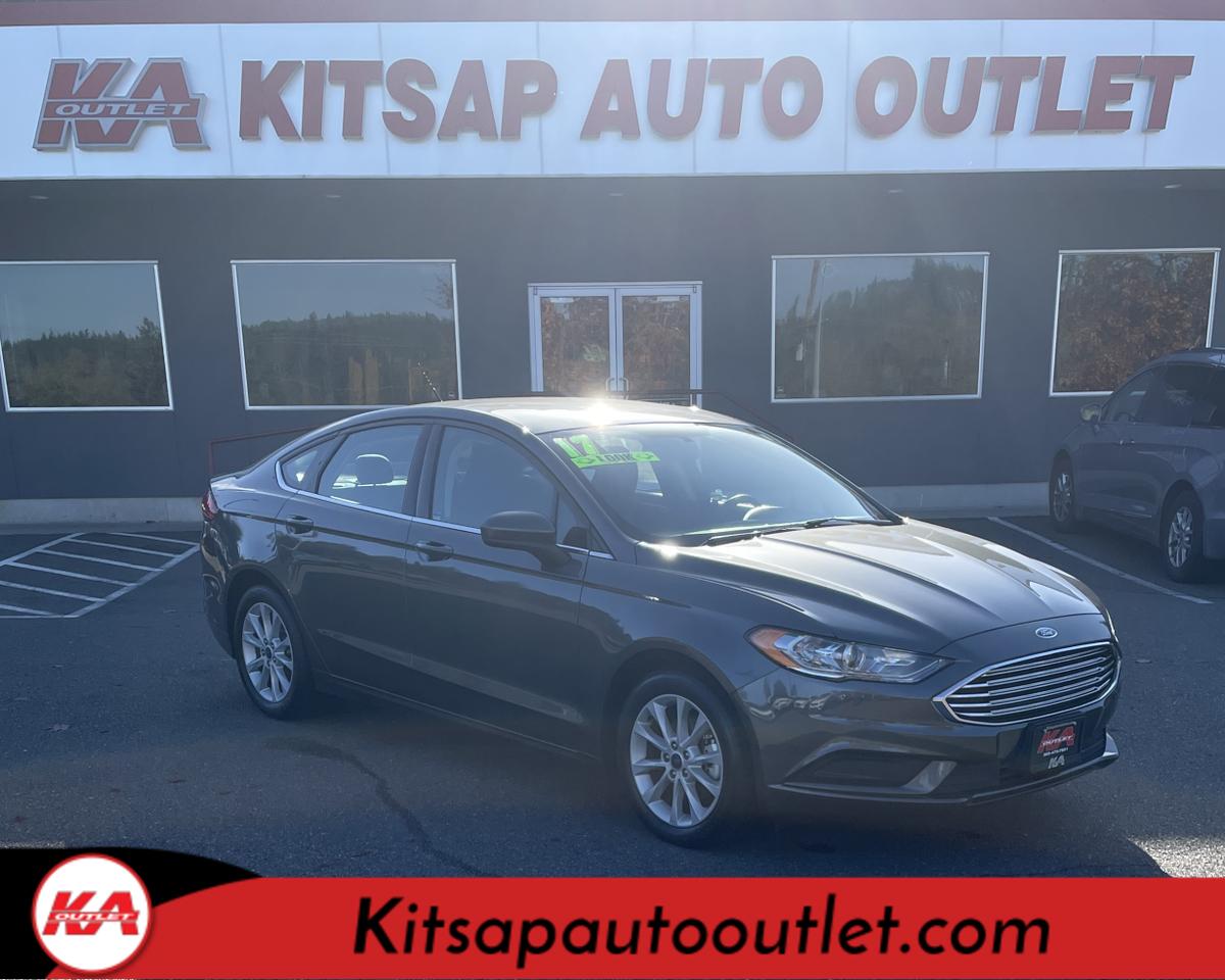 2017 Ford Fusion SE Sedan 4D