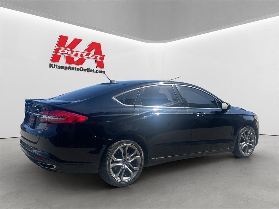 2017 Ford Fusion SE Sedan 4D