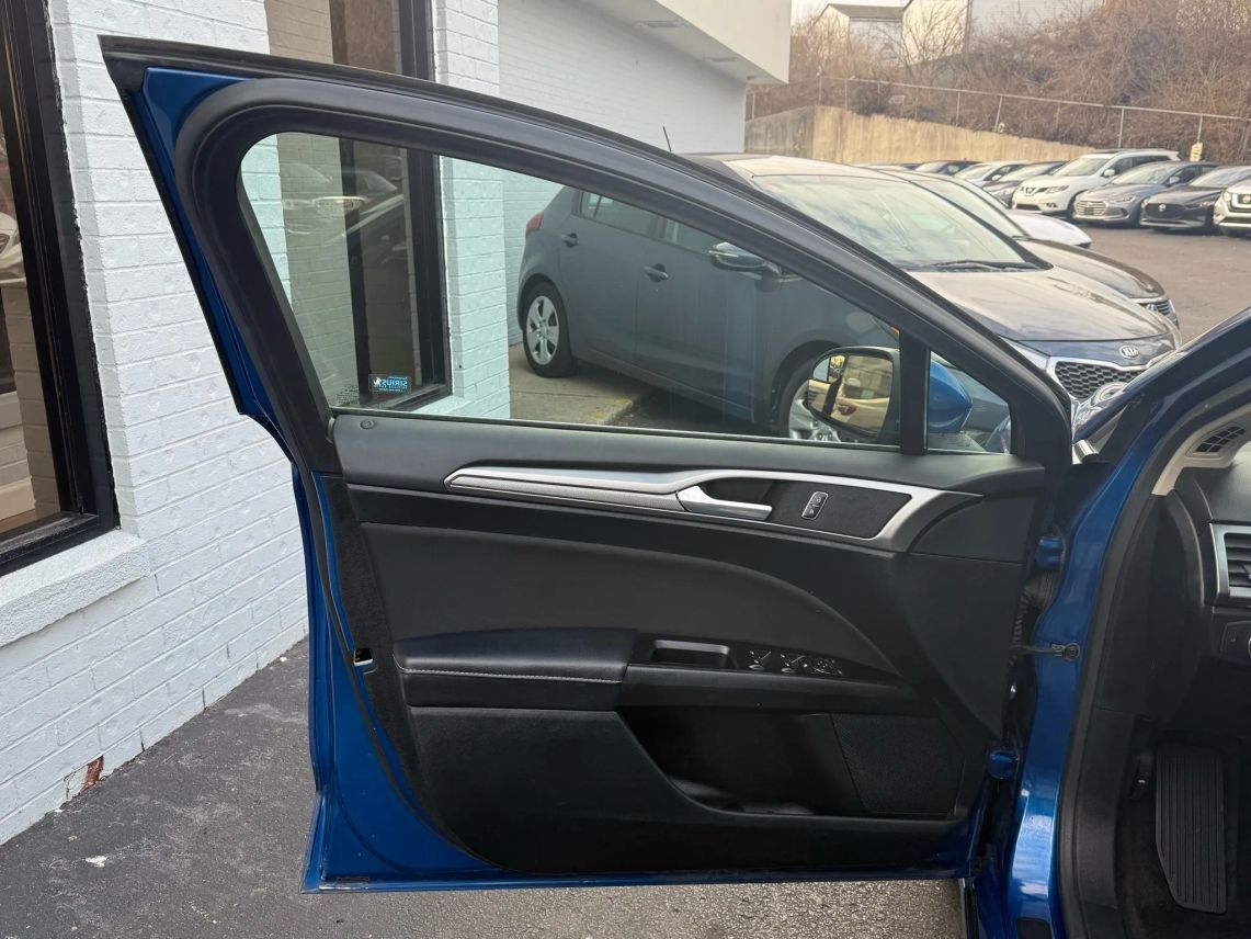 2017 Ford Fusion SE Sedan 4D Cincinnati OH