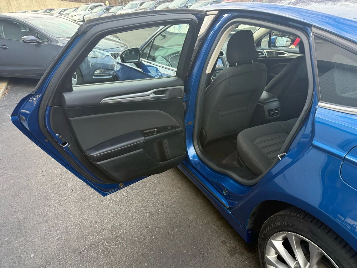 2017 Ford Fusion SE Sedan 4D Cincinnati OH