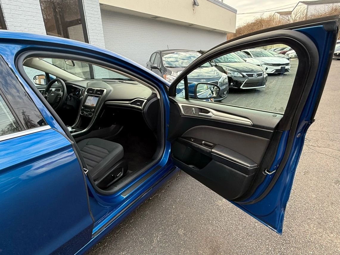 2017 Ford Fusion SE Sedan 4D Cincinnati OH