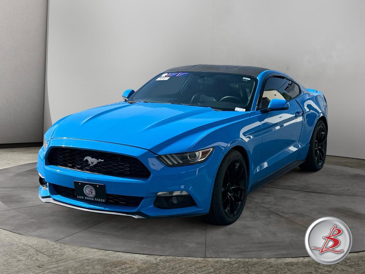 2017 Ford MUSTANG