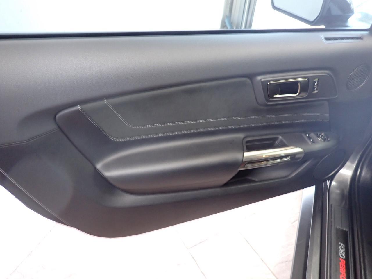 2017 Ford Mustang COUPE *MANUAL* NAVI Listowel ON