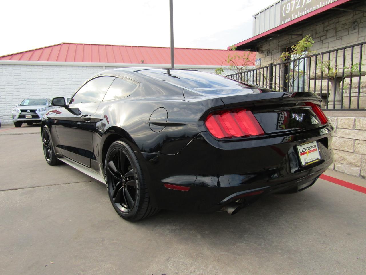 2017 Ford Mustang EcoBoost Fastback Grand Prairie TX