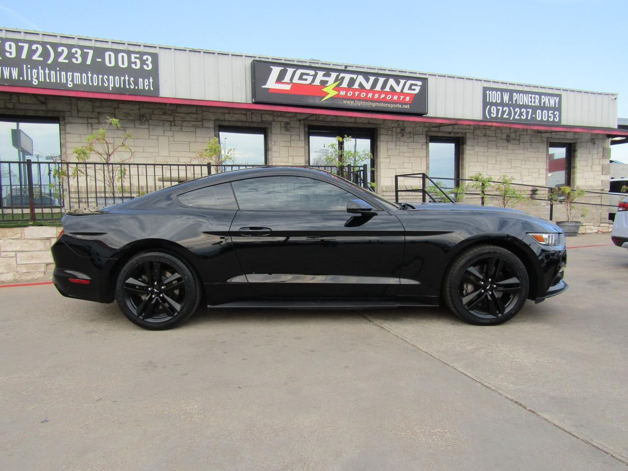 2017 Ford Mustang EcoBoost Fastback Grand Prairie TX