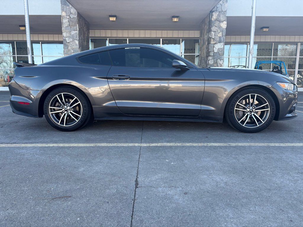 2017 Ford Mustang EcoBoost Premium