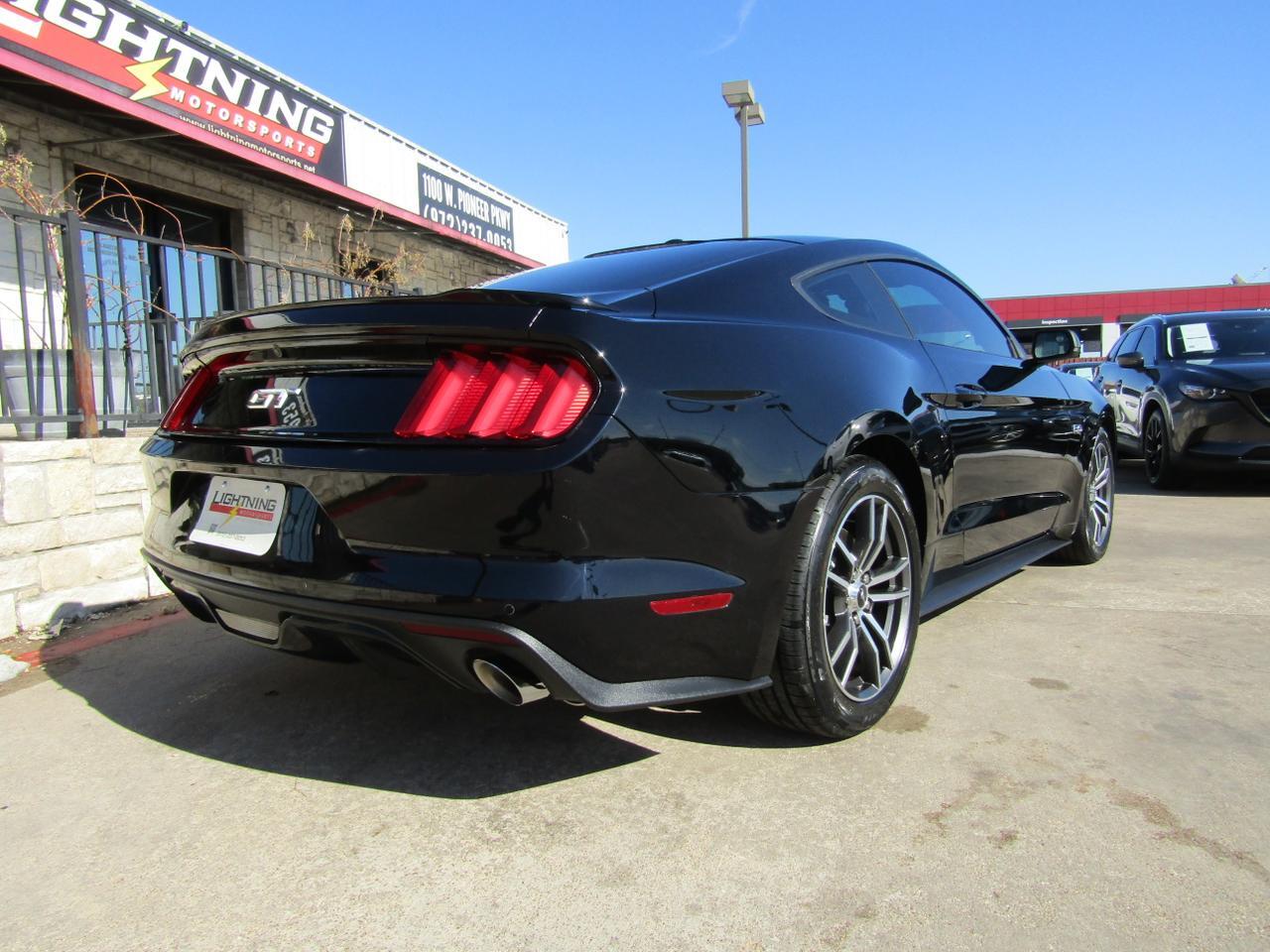 2017 Ford Mustang GT Fastback Grand Prairie TX