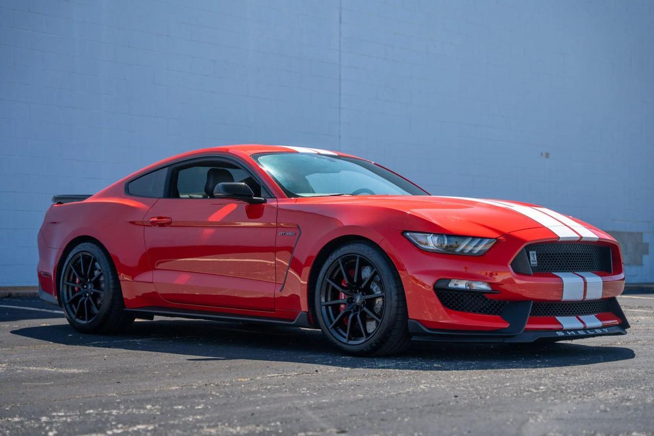 2017 Ford Mustang Shelby GT350 Coupe 2D St. Louis MO