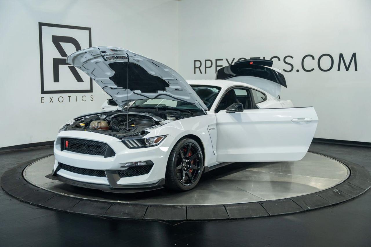 2017 Ford Mustang Shelby GT350R Coupe 2D St. Louis MO