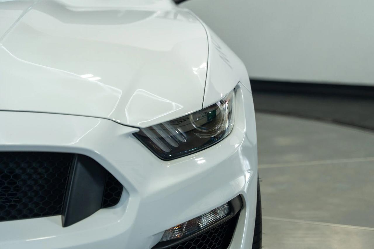 2017 Ford Mustang Shelby GT350R Coupe 2D St. Louis MO