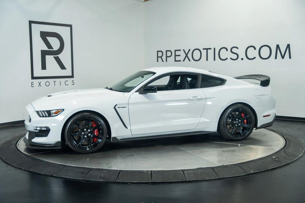 2017 Ford Mustang Shelby GT350R Coupe 2D St. Louis MO